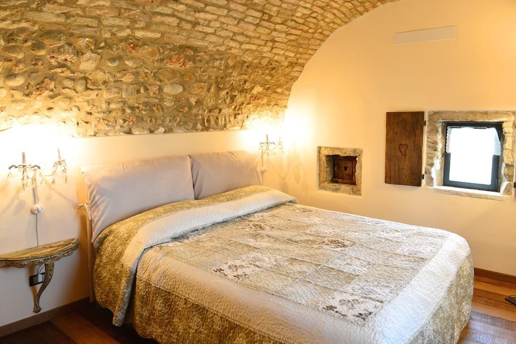 Agriturismo C'Era Una Volta Кампороссо Номер фото
